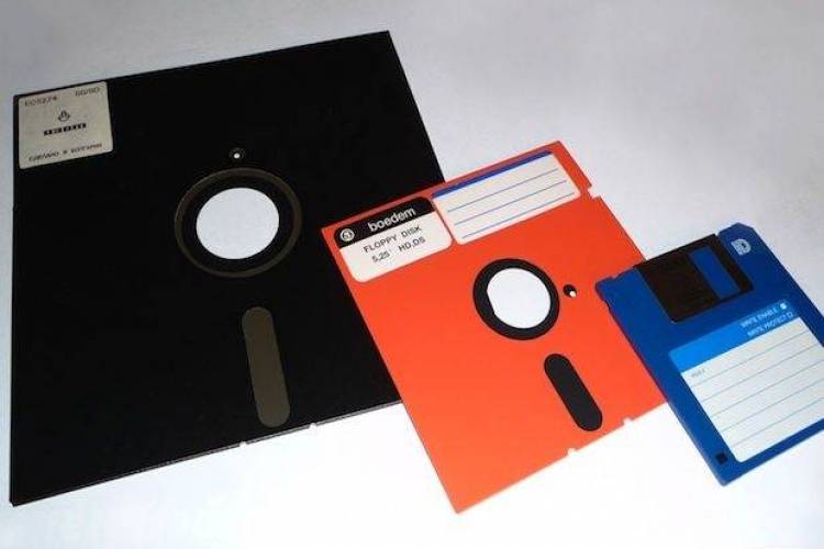 &Pi;&alpha;&iota;&delta;&epsilon;ί&alpha; &tau;&eta;&sigmaf; &delta;&iota;&sigma;&kappa;έ&tau;&alpha;&sigmaf;