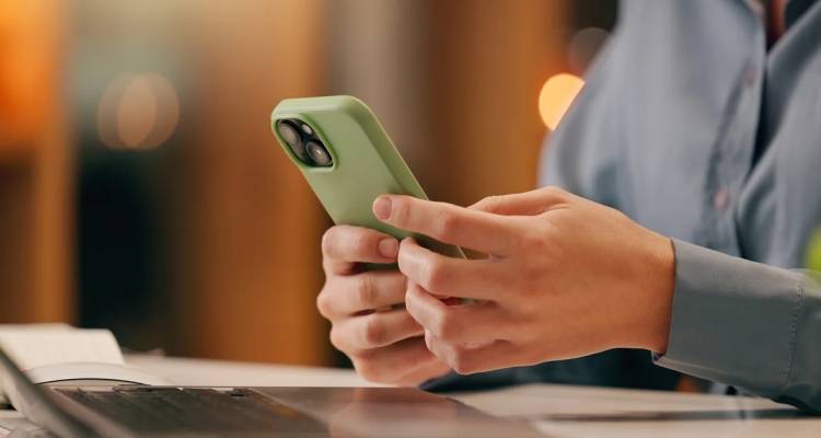 &Delta;&epsilon;&nu; &alpha;&nu;&omicron;ί&gamma;&epsilon;&iota; &tau;&omicron; iPhone ή &tau;&omicron; Android; &Pi;ό&tau;&epsilon; &phi;&tau;&alpha;ί&epsilon;&iota; &eta; &omicron;&theta;ό&nu;&eta; &kappa;&alpha;&iota; &pi;ό&tau;&epsilon; &tau;&omicron; &lambda;&omicron;&gamma;&iota;&sigma;&mu;&iota;&kappa;ό