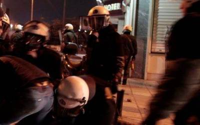 Αγρια νύχτα με έναν νεκρό, 6 τραυματίες, μία σύλληψη και 89 προσαγωγές