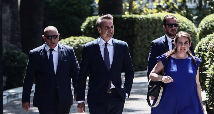 &Sigma;&tau;&iota;&sigmaf; 17:00 &eta; &alpha;&nu;&alpha;&kappa;&omicron;ί&nu;&omega;&sigma;&eta; &tau;&eta;&sigmaf; &sigma;ύ&nu;&theta;&epsilon;&sigma;&eta;&sigmaf; &tau;&eta;&sigmaf; &nu;έ&alpha;&sigmaf; &kappa;&upsilon;&beta;έ&rho;&nu;&eta;&sigma;&eta;&sigmaf; | Ό&lambda;&alpha; &tau;&alpha; &omicron;&nu;ό&mu;&alpha;&tau;&alpha;