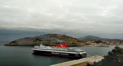 Το «Νήσος Χίος» έπιασε Λήμνο (photos)