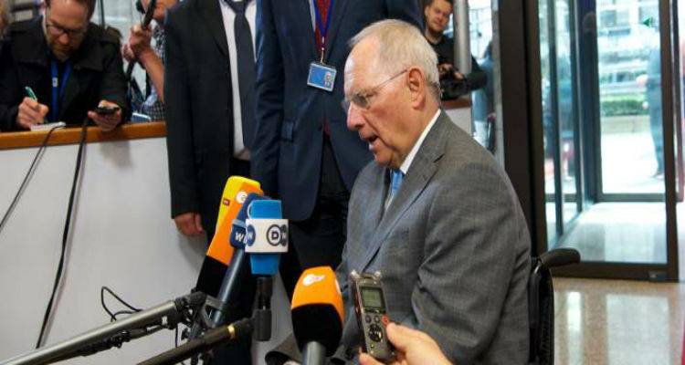 &Sigma;ό&iota;&mu;&pi;&lambda;&epsilon; &upsilon;&pi;έ&rho; &tau;&omega;&nu; &alpha;&nu;&omicron;&iota;&chi;&tau;ώ&nu; &sigma;&upsilon;&nu;ό&rho;&omega;&nu;: &Omicron;&iota; &mu;&epsilon;&tau;&alpha;&nu;ά&sigma;&tau;&epsilon;&sigmaf; &theta;&alpha; &mu;&alpha;&sigmaf; &sigma;ώ&sigma;&omicron;&upsilon;&nu; &alpha;&pi;ό &tau;&eta;&nu; &alpha;&iota;&mu;&omicron;&mu;&iota;&xi;ί&alpha;