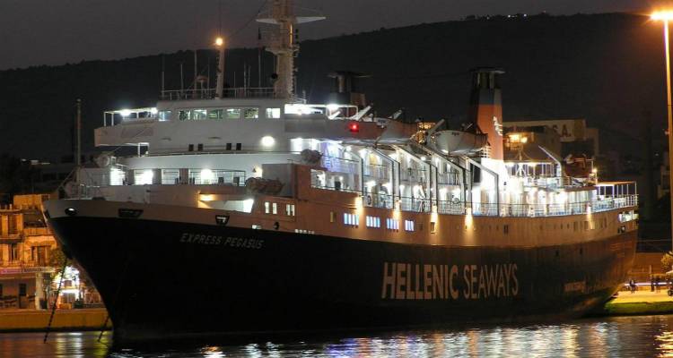 Ά&rho;&sigma;&eta; &alpha;&pi;&alpha;&gamma;&omicron;&rho;&epsilon;&upsilon;&tau;&iota;&kappa;&omicron;ύ: &Pi;ώ&sigmaf; &delta;&iota;&alpha;&mu;&omicron;&rho;&phi;ώ&nu;&omicron;&nu;&tau;&alpha;&iota; &tau;&alpha; &delta;&rho;&omicron;&mu;&omicron;&lambda;ό&gamma;&iota;&alpha; &tau;&omega;&nu; &pi;&lambda;&omicron;ί&omega;&nu; &pi;&omicron;&upsilon; &epsilon;&xi;&upsilon;&pi;&eta;&rho;&epsilon;&tau;&omicron;ύ&nu; &tau;&eta; &Lambda;ή&mu;&nu;&omicron;