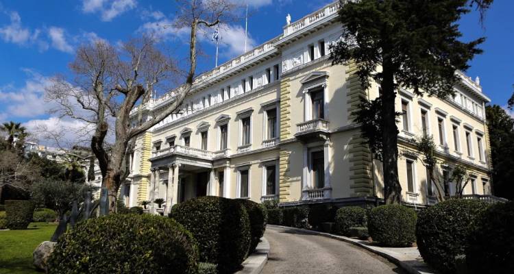 &Sigma;&tau;&iota;&sigmaf; 11 &omicron;&iota; &pi;&omicron;&lambda;&iota;&tau;&iota;&kappa;&omicron;ί &alpha;&rho;&chi;&eta;&gamma;&omicron;ί &sigma;&tau;&omicron; &Pi;&rho;&omicron;&epsilon;&delta;&rho;&iota;&kappa;ό -Ό&lambda;&epsilon;&sigmaf; &omicron;&iota; &pi;&lambda;&eta;&rho;&omicron;&phi;&omicron;&rho;ί&epsilon;&sigmaf; &gamma;&iota;&alpha; &tau;&eta;&nu; &upsilon;&pi;&eta;&rho;&epsilon;&sigma;&iota;&alpha;&kappa;ή &kappa;&upsilon;&beta;έ&rho;&nu;&eta;&sigma;&eta;
