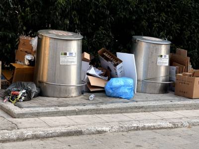 &Pi;ό&sigma;&omicron; &delta;ύ&sigma;&kappa;&omicron;&lambda;&omicron; &epsilon;ί&nu;&alpha;&iota; &nu;&alpha; &alpha;&nu;&omicron;ί&xi;&epsilon;&iota; &kappa;ά&pi;&omicron;&iota;&omicron;&sigmaf; &tau;&omicron; &kappa;&alpha;&pi;ά&kappa;&iota; ή &nu;&alpha; &delta;έ&sigma;&epsilon;&iota; &tau;&eta; &sigma;&alpha;&kappa;&omicron;ύ&lambda;&alpha; &sigma;&kappa;&omicron;&upsilon;&pi;&iota;&delta;&iota;ώ&nu;;