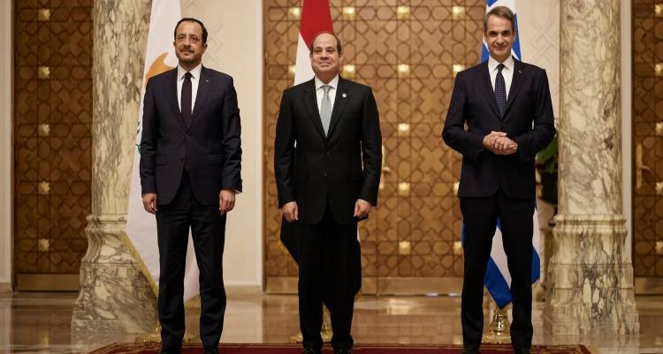 &Mu;&epsilon;&tau;ά &tau;&eta;&nu; &Alpha;ί&gamma;&upsilon;&pi;&tau;&omicron;, &epsilon;&pi;ί&sigma;&kappa;&epsilon;&psi;&eta; &sigma;&tau;&eta; &Sigma;&alpha;&omicron;&upsilon;&delta;&iota;&kappa;ή &Alpha;&rho;&alpha;&beta;ί&alpha; -&Kappa;&iota;&nu;&eta;&tau;&iota;&kappa;ό&tau;&eta;&tau;&alpha; &Mu;&eta;&tau;&sigma;&omicron;&tau;ά&kappa;&eta; &sigma;&tau;&eta;&nu; &epsilon;&upsilon;&rho;ύ&tau;&epsilon;&rho;&eta; &pi;&epsilon;&rho;&iota;&omicron;&chi;ή