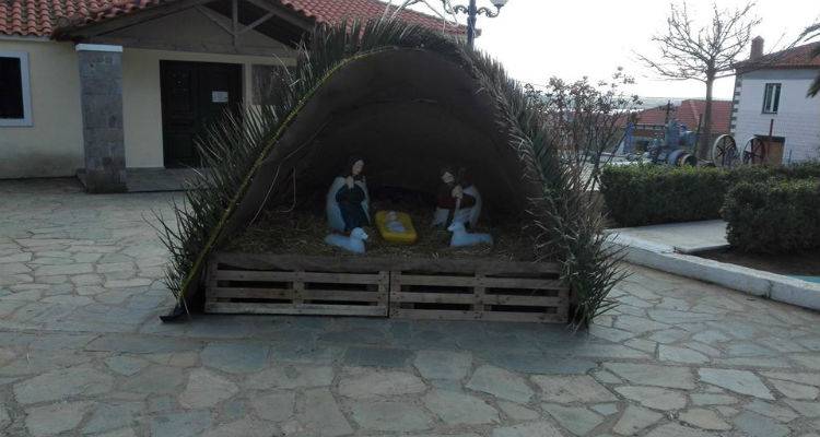 &Eta; &Nu;έ&alpha; &Kappa;&omicron;ύ&tau;&alpha;&lambda;&eta; &laquo;&phi;ό&rho;&epsilon;&sigma;&epsilon;&raquo; &tau;&alpha; &gamma;&iota;&omicron;&rho;&tau;&iota;&nu;ά &tau;&eta;&sigmaf; (photos)