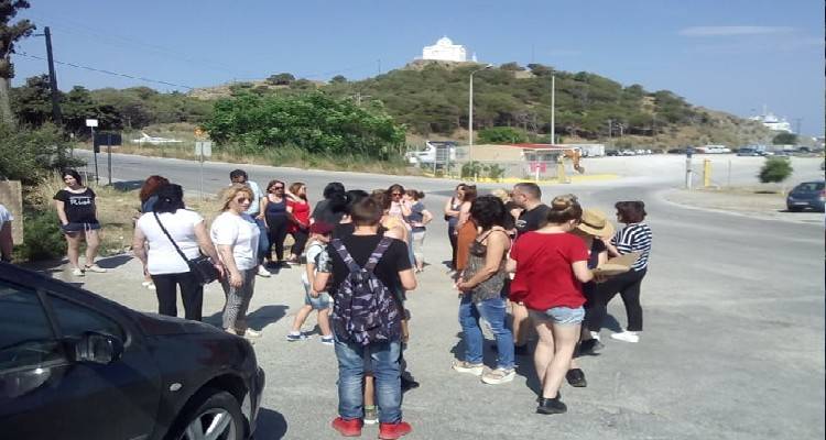 &Nu;.&Alpha;.&Omicron; &kappa;&alpha;&iota; &Delta;ή&mu;&omicron;&sigmaf; &Lambda;ή&mu;&nu;&omicron;&upsilon; &gamma;&iota;&omicron;&rho;&tau;ά&zeta;&omicron;&upsilon;&nu; &tau;&eta;&nu; &Pi;&alpha;&gamma;&kappa;ό&sigma;&mu;&iota;&alpha; &Eta;&mu;έ&rho;&alpha; &Pi;&epsilon;&rho;&iota;&beta;ά&lambda;&lambda;&omicron;&nu;&tau;&omicron;&sigmaf;