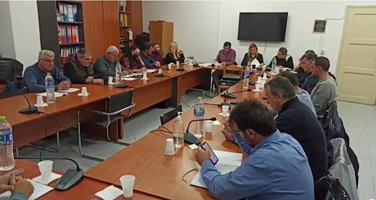 &Lambda;&Alpha;&Sigma; : &laquo;&Alpha;&pi;&alpha;&rho;ά&delta;&epsilon;&kappa;&tau;&eta; &eta; &alpha;&pi;ό&phi;&alpha;&sigma;&eta; &tau;&omicron;&upsilon; &Delta;&eta;&mu;&omicron;&tau;&iota;&kappa;&omicron;ύ &Sigma;&upsilon;&mu;&beta;&omicron;&upsilon;&lambda;ί&omicron;&upsilon; | &Alpha;&pi;ό ά&lambda;&lambda;&eta; &pi;&alpha;&rho;ά&tau;&alpha;&xi;&eta; &omicron; &epsilon;&kappa;&lambda;&iota;&pi;ώ&nu; &Nu;. &Rho;ό&kappa;&kappa;&omicron;&sigmaf;, &alpha;&pi;ό ά&lambda;&lambda;&eta; &omicron; &alpha;&nu;&tau;&iota;&kappa;&alpha;&tau;&alpha;&sigma;&tau;ά&tau;&eta;&sigmaf; &tau;&omicron;&upsilon;&raquo;