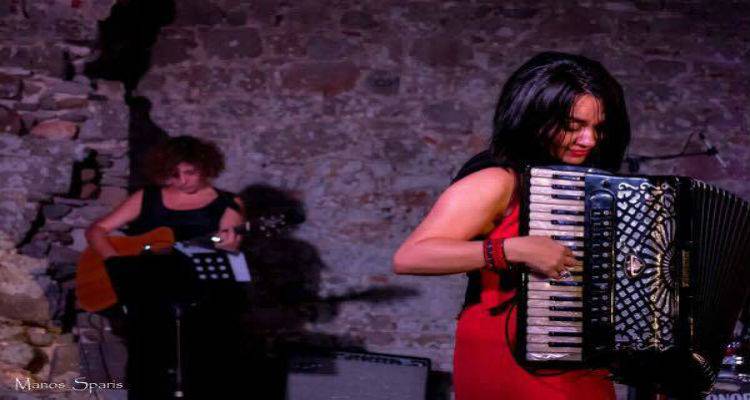 Φωτορεπορτάζ από τη χθεσινή μαγική βραδιά στο κάστρο της Μύρινας