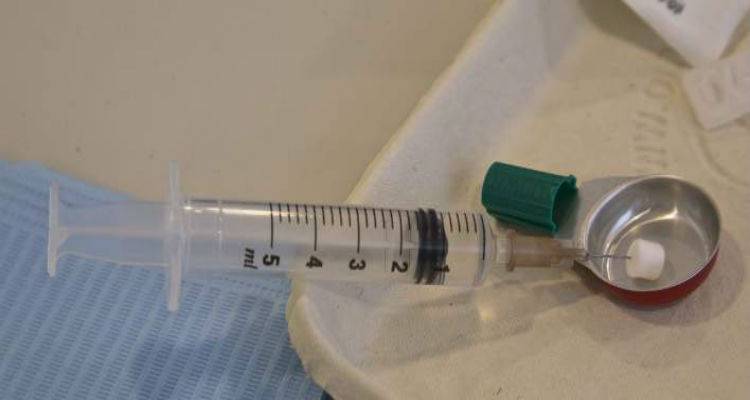 &Mu;&eta;&tau;έ&rho;&alpha; έ&kappa;&alpha;&nu;&epsilon; &epsilon;&nu;έ&sigma;&epsilon;&iota;&sigmaf; &eta;&rho;&omega;ί&nu;&eta;&sigmaf; &sigma;&tau;&alpha; &alpha;&nu;ή&lambda;&iota;&kappa;&alpha; &pi;&alpha;&iota;&delta;&iota;ά &tau;&eta;&sigmaf; | &Tau;&omicron;&upsilon;&sigmaf; έ&lambda;&epsilon;&gamma;&epsilon; ό&tau;&iota; ή&tau;&alpha;&nu; &laquo;&phi;ά&rho;&mu;&alpha;&kappa;&omicron;&raquo; &gamma;&iota;&alpha; &nu;&alpha; &nu;&iota;ώ&sigma;&omicron;&upsilon;&nu; &kappa;&alpha;&lambda;ά