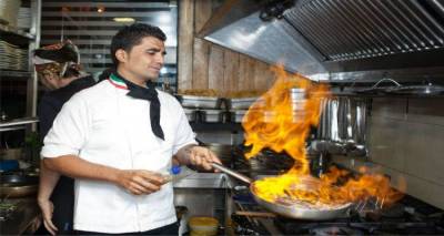 &Omicron;&iota; &sigma;&pi;&omicron;&upsilon;&delta;&alpha;&sigma;&tau;έ&sigmaf; &tau;&omicron;&upsilon; &Iota;&Epsilon;&Kappa; &Lambda;ή&mu;&nu;&omicron;&upsilon; &theta;&alpha; &alpha;&pi;&omicron;&kappa;&tau;ή&sigma;&omicron;&upsilon;&nu;... &Iota;&tau;&alpha;&lambda;&iota;&kappa;ό &alpha;έ&rho;&alpha;