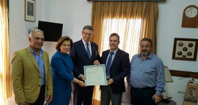 Συνάντηση της Περιφερειάρχη Βορείου Αιγαίου με τον Καναδό Πρέσβη στη Λήμνο (photos)