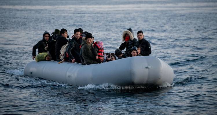 &Beta;ά&rho;&kappa;&alpha; &mu;&epsilon; 19 &pi;&rho;ό&sigma;&phi;&upsilon;&gamma;&epsilon;&sigmaf; &kappa;&alpha;&iota; &mu;&epsilon;&tau;&alpha;&nu;ά&sigma;&tau;&epsilon;&sigmaf; έ&phi;&tau;&alpha;&sigma;&epsilon; &sigma;&tau;&eta; &Lambda;έ&sigma;&beta;&omicron; | &Theta;&alpha; &tau;&epsilon;&theta;&omicron;ύ&nu; &sigma;&epsilon; 14&eta;&mu;&epsilon;&rho;&eta; &kappa;&alpha;&rho;&alpha;&nu;&tau;ί&nu;&alpha;