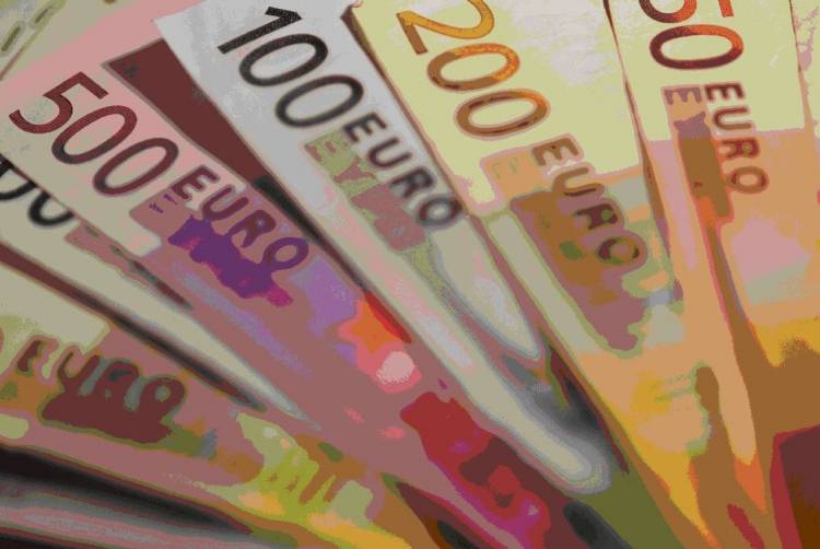Στο εξωτερικό 16 δισ. ελληνικών καταθέσεων