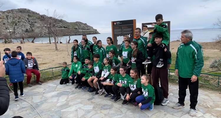 &Lambda;ή&mu;&nu;&omicron;&sigmaf;: &Omicron;&lambda;&omicron;&kappa;&lambda;&eta;&rho;ώ&theta;&eta;&kappa;&alpha;&nu; &omicron;&iota; &Alpha;&gamma;ώ&nu;&epsilon;&sigmaf; &Pi;&epsilon;&rho;&iota;&phi;&epsilon;&rho;&epsilon;&iota;&alpha;&kappa;&omicron;ύ &Delta;&rho;ό&mu;&omicron;&upsilon; &sigma;&epsilon; &alpha;&nu;ώ&mu;&alpha;&lambda;&omicron; έ&delta;&alpha;&phi;&omicron;&sigmaf; &kappa;&alpha;&iota; &delta;&eta;&mu;ό&sigma;&iota;&omicron; &delta;&rho;ό&mu;&omicron; (video)