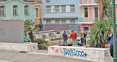 Έ&gamma;&kappa;&lambda;&eta;&mu;&alpha; &sigma;&tau;&eta; &Beta;&alpha;&rho;&beta;ά&kappa;&epsilon;&iota;&omicron;: &Sigma;ύ&nu;&tau;&rho;&omicron;&phi;&omicron;&sigmaf; &tau;&eta;&sigmaf; &gamma;&upsilon;&nu;&alpha;ί&kappa;&alpha;&sigmaf; &omicron; &delta;&omicron;&lambda;&omicron;&phi;ό&nu;&omicron;&sigmaf;, &tau;&eta;&nu; &kappa;&alpha;&tau;&alpha;&kappa;&rho;&epsilon;&omicron;ύ&rho;&gamma;&eta;&sigma;&epsilon; | &Tau;&alpha; &nu;έ&alpha; &sigma;&tau;&omicron;&iota;&chi;&epsilon;ί&alpha;
