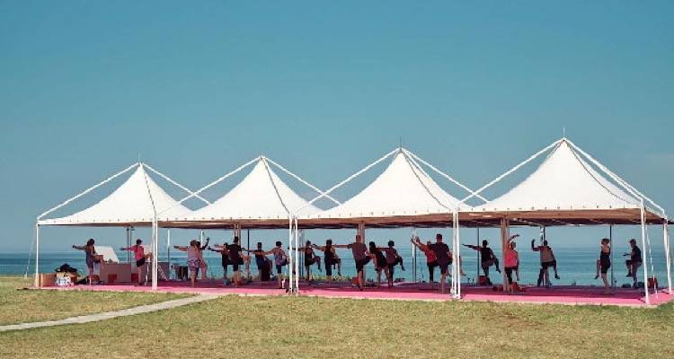 DER &Tau;&omicron;&upsilon;&rho;&iota;&sigma;&tau;&iota;&kappa;ή &Xi;&epsilon;&nu;&omicron;&delta;&omicron;&chi;&epsilon;&iota;&alpha;&kappa;ή &Lambda;ή&mu;&nu;&omicron;&sigmaf; | &Eta; &alpha;&pi;&omicron;&chi;ώ&rho;&eta;&sigma;&eta; &alpha;&pi;ό &tau;&omicron; Porto Myrina &kappa;&alpha;&iota; &eta; &delta;&iota;&alpha;&delta;&iota;&kappa;&alpha;&sigma;ί&alpha; &epsilon;&kappa;&kappa;&alpha;&theta;ά&rho;&iota;&sigma;&eta;&sigmaf;