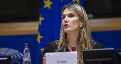 &Epsilon;ύ&alpha; &Kappa;&alpha;ϊ&lambda;ή: &Eta; &mu;ό&nu;&eta; &pi;&omicron;&upsilon; &pi;&alpha;&rho;&alpha;&mu;έ&nu;&epsilon;&iota; &sigma;&tau;&eta; &phi;&upsilon;&lambda;&alpha;&kappa;ή -&laquo;&Tau;&rho;ό&pi;&alpha;&iota;&omicron;&raquo; &tau;&omicron;&upsilon; &epsilon;&iota;&sigma;&alpha;&gamma;&gamma;&epsilon;&lambda;έ&alpha;, &lambda;έ&epsilon;&iota; &omicron; &Beta;έ&lambda;&gamma;&omicron;&sigmaf; &sigma;&upsilon;&nu;ή&gamma;&omicron;&rho;ό&sigmaf; &tau;&eta;&sigmaf;