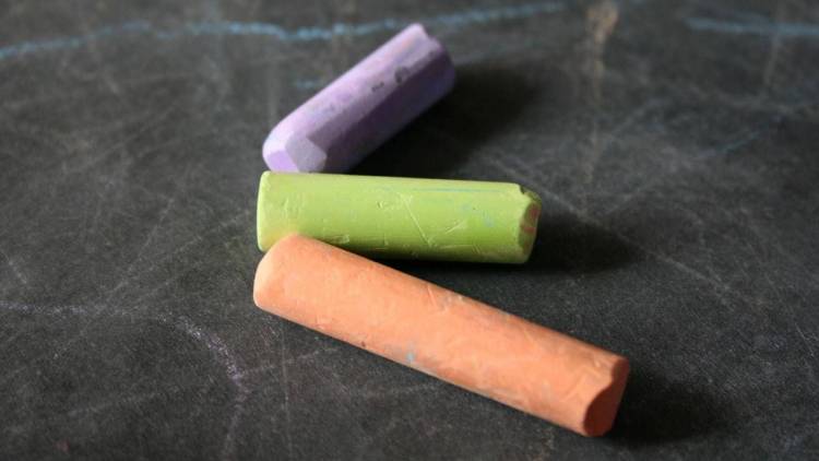 &Sigma;ύ&lambda;&lambda;&omicron;&gamma;&omicron;&sigmaf; &Epsilon;&kappa;&pi;&alpha;&iota;&delta;&epsilon;&upsilon;&tau;&iota;&kappa;ώ&nu; &Alpha;/&beta;ά&theta;&mu;&iota;&alpha;&sigmaf;: &laquo;&Pi;&alpha;&rho;&alpha;&mu;έ&nu;&omicron;&upsilon;&nu; &omicron;&iota; &epsilon;&lambda;&lambda;&epsilon;ί&psi;&epsilon;&iota;&sigmaf; &epsilon;&kappa;&pi;&alpha;&iota;&delta;&epsilon;&upsilon;&tau;&iota;&kappa;ώ&nu; &sigma;&tau;&alpha; &sigma;&chi;&omicron;&lambda;&epsilon;ί&alpha; &tau;&eta;&sigmaf; &Lambda;ή&mu;&nu;&omicron;&upsilon;&raquo;