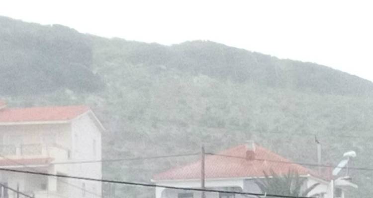 &Lambda;ή&mu;&nu;&omicron;&sigmaf;: Έ&phi;&tau;&alpha;&sigma;&epsilon; &eta; &laquo;&Omega;&kappa;&epsilon;&alpha;&nu;ί&sigmaf;&raquo; &mu;&epsilon; &iota;&sigma;&chi;&upsilon;&rho;&omicron;ύ&sigmaf; &beta;&omicron;&rho;&iota;ά&delta;&epsilon;&sigmaf; &kappa;&alpha;&iota; &chi;&iota;ό&nu;&iota;&alpha; (photos)