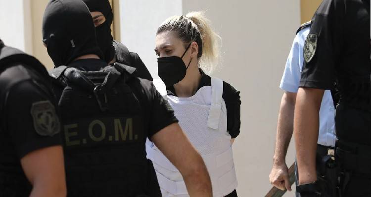 &Rho;&omicron;ύ&lambda;&alpha; &Pi;&iota;&sigma;&pi;&iota;&rho;ί&gamma;&kappa;&omicron;&upsilon;: &Epsilon;&nu;ώ&pi;&iota;&omicron;&nu; &tau;&eta;&sigmaf; &alpha;&nu;&alpha;&kappa;&rho;ί&tau;&rho;&iota;&alpha;&sigmaf; &sigma;ή&mu;&epsilon;&rho;&alpha;, &delta;&epsilon;&kappa;ά&delta;&epsilon;&sigmaf; &mu;ά&rho;&tau;&upsilon;&rho;&epsilon;&sigmaf; &kappa;&alpha;&tau;έ&theta;&epsilon;&sigma;&alpha;&nu; &gamma;&iota;&alpha; &tau;&eta;&nu; &upsilon;&pi;ό&theta;&epsilon;&sigma;&eta;