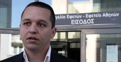 &Sigma;&tau;&omicron;&nu; &Kappa;&omicron;&rho;&upsilon;&delta;&alpha;&lambda;&lambda;ό &omicron; &Eta;&lambda;ί&alpha;&sigmaf; &Kappa;&alpha;&sigma;&iota;&delta;&iota;ά&rho;&eta;&sigmaf;