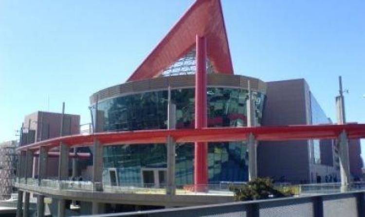 Έκρηξη βόμβας στο Mall στο Μαρούσι