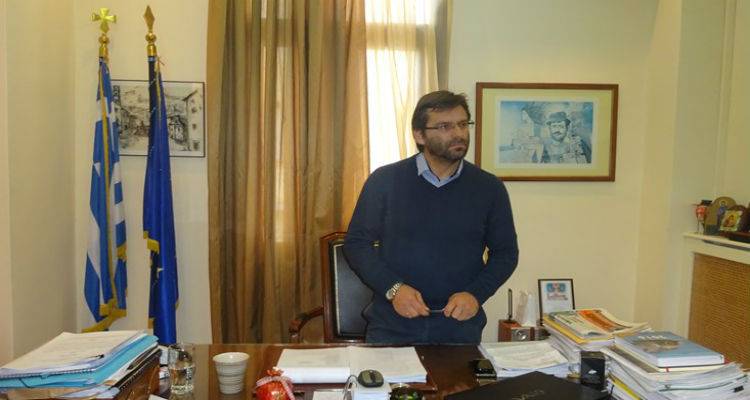 &Sigma;&upsilon;&nu;&alpha;&nu;&tau;ή&sigma;&epsilon;&iota;&sigmaf; &Delta;&eta;&mu;ά&rho;&chi;&omicron;&upsilon; &Lambda;ή&mu;&nu;&omicron;&upsilon; &mu;&epsilon; &tau;&eta;&nu; &Alpha;&nu;. &Delta;&iota;&omicron;&iota;&kappa;ή&tau;&rho;&iota;&alpha; &tau;&omicron;&upsilon; &Nu;&omicron;&sigma;&omicron;&kappa;&omicron;&mu;&epsilon;ί&omicron;&upsilon; &kappa;&alpha;&iota; &tau;&omicron;&nu; &alpha;&pi;&epsilon;&lambda;&theta;ό&nu;&tau;&alpha; &Delta;&iota;&omicron;&iota;&kappa;&eta;&tau;ή &tau;&eta;&sigmaf; 88 &Sigma;&Delta;&Iota;