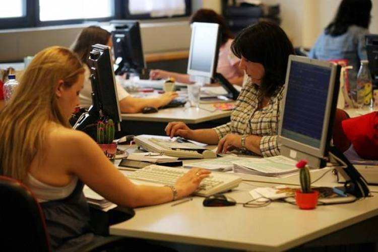 &Delta;&epsilon;&nu; &mu;&epsilon;&tau;&alpha;&phi;έ&rho;&epsilon;&tau;&alpha;&iota; &gamma;&iota;&alpha; &tau;&omicron; &delta;&eta;&mu;ό&sigma;&iota;&omicron; &eta; &Pi;&rho;&omega;&tau;&omicron;&mu;&alpha;&gamma;&iota;ά