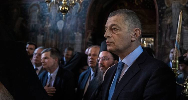 &Sigma;&tau;&eta; &Lambda;ή&mu;&nu;&omicron; &sigma;ή&mu;&epsilon;&rho;&alpha; &omicron; &Alpha;&lambda;&kappa;&iota;&beta;&iota;ά&delta;&eta;&sigmaf; &Sigma;&tau;&epsilon;&phi;&alpha;&nu;ή&sigmaf;