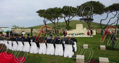 &Lambda;ή&mu;&nu;&omicron;&sigmaf;: &Kappa;ά&theta;&epsilon;&tau;&alpha; &alpha;&nu;&tau;ί&theta;&epsilon;&tau;&eta; &sigma;&tau;&iota;&sigmaf; &epsilon;&kappa;&delta;&eta;&lambda;ώ&sigma;&epsilon;&iota;&sigmaf; &gamma;&iota;&alpha; &tau;&eta; &Mu;ά&chi;&eta; &tau;&eta;&sigmaf; &Kappa;&alpha;&lambda;&lambda;ί&pi;&omicron;&lambda;&eta;&sigmaf; &eta; &Alpha;&nu;&tau;&alpha;&rho;&sigma;ί&alpha; &sigma;&tau;&omicron; &Alpha;&iota;&gamma;&alpha;ί&omicron;